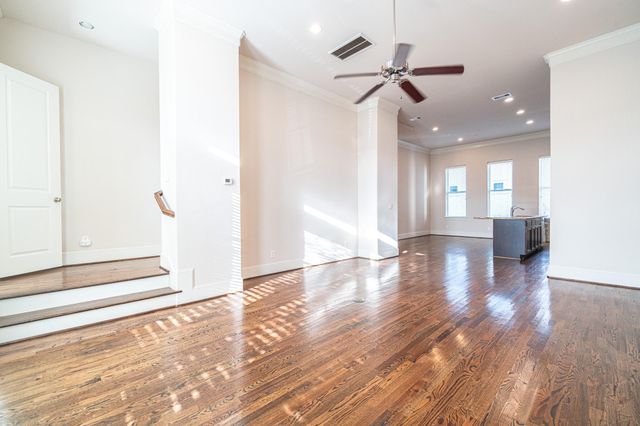 1027 Saint Charles Street, Houston, TX 77003