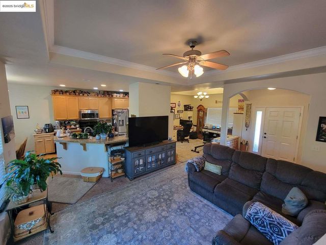 38 Saratoga RD, Sonora, CA 95370