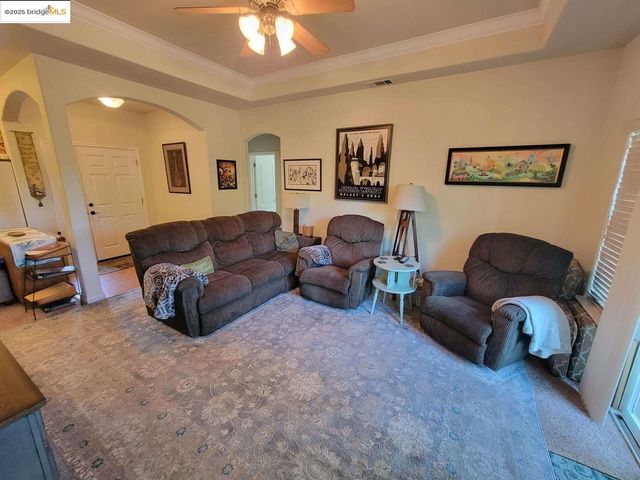 38 Saratoga RD, Sonora, CA 95370