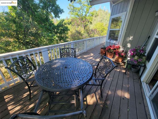 38 Saratoga RD, Sonora, CA 95370