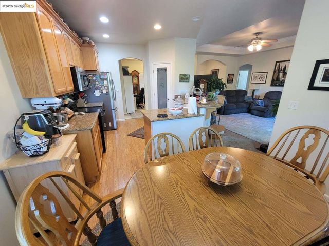 38 Saratoga RD, Sonora, CA 95370