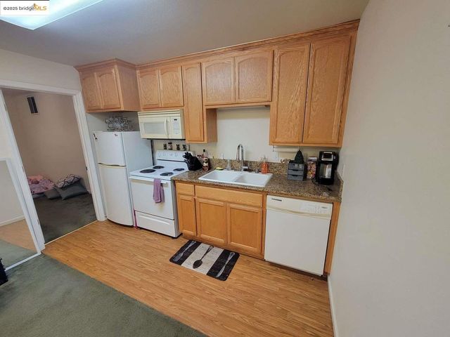 38 Saratoga RD, Sonora, CA 95370