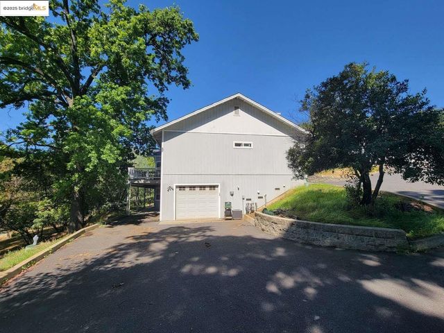 38 Saratoga RD, Sonora, CA 95370