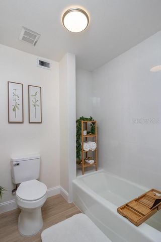 223 LAKEWOOD DRIVE 223, Bradenton, FL 34210