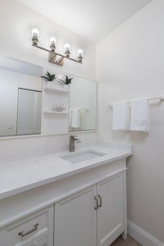 223 LAKEWOOD DRIVE 223, Bradenton, FL 34210