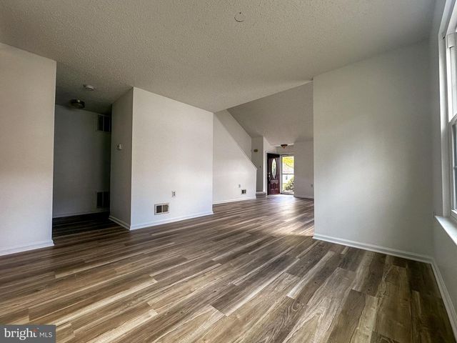 108 PINE OAK BLVD, Barnegat, NJ 08005