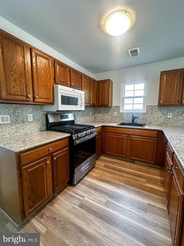108 PINE OAK BLVD, Barnegat, NJ 08005