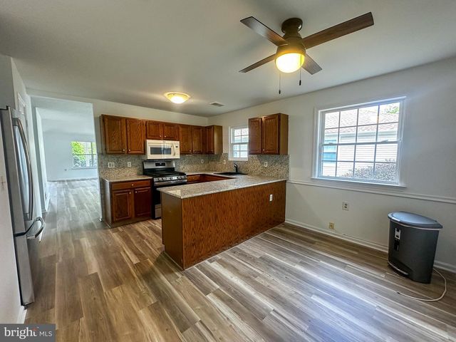 108 PINE OAK BLVD, Barnegat, NJ 08005
