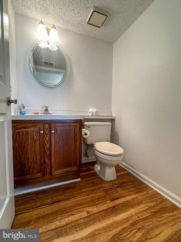 108 PINE OAK BLVD, Barnegat, NJ 08005