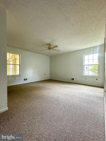 108 PINE OAK BLVD, Barnegat, NJ 08005