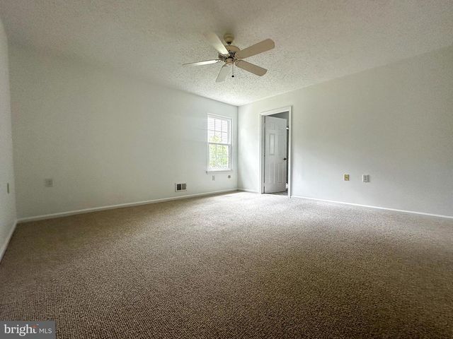 108 PINE OAK BLVD, Barnegat, NJ 08005