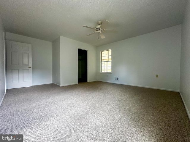 108 PINE OAK BLVD, Barnegat, NJ 08005