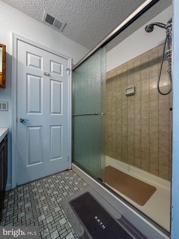 108 PINE OAK BLVD, Barnegat, NJ 08005