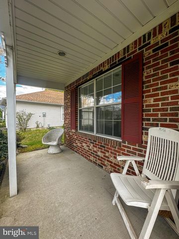 108 PINE OAK BLVD, Barnegat, NJ 08005