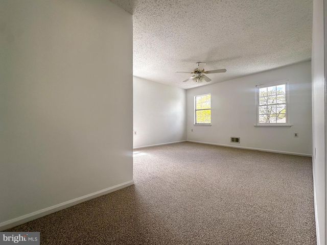 108 PINE OAK BLVD, Barnegat, NJ 08005