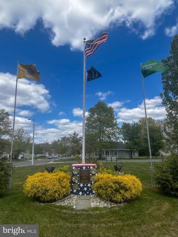 108 PINE OAK BLVD, Barnegat, NJ 08005