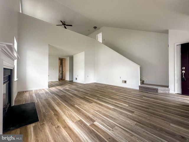108 PINE OAK BLVD, Barnegat, NJ 08005