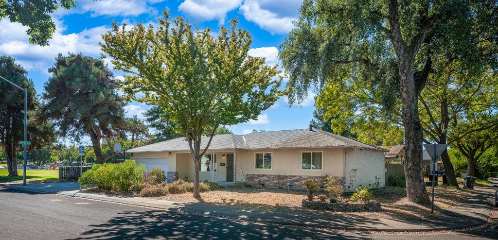 2201 Presidio Ave, Modesto, CA 95355