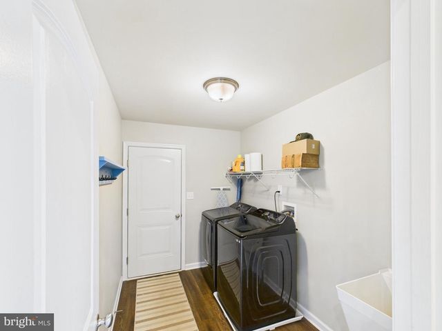 886 PALE MAGNOLIA DR, Gerrardstown, WV 25420