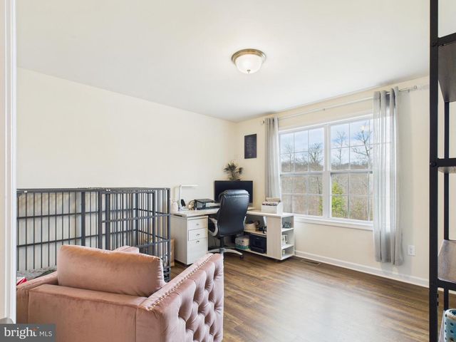 886 PALE MAGNOLIA DR, Gerrardstown, WV 25420