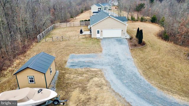 886 PALE MAGNOLIA DR, Gerrardstown, WV 25420