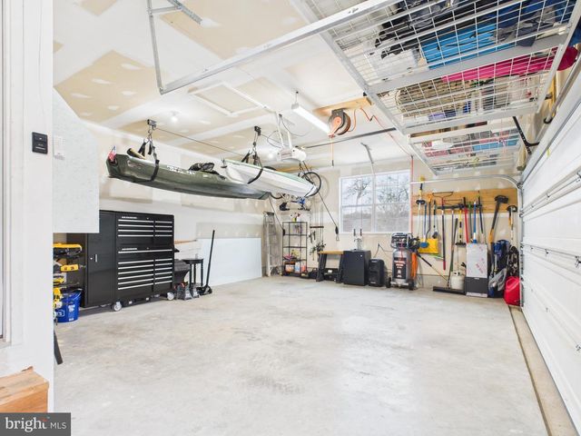 886 PALE MAGNOLIA DR, Gerrardstown, WV 25420