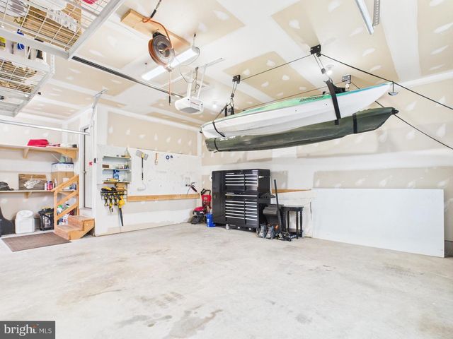 886 PALE MAGNOLIA DR, Gerrardstown, WV 25420