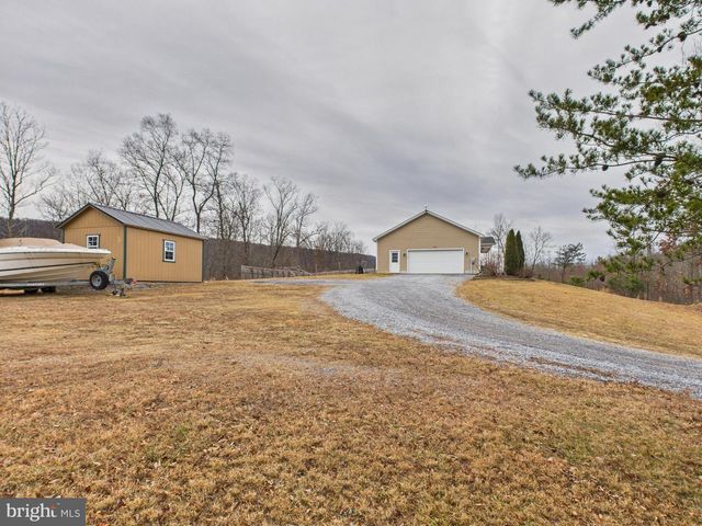 886 PALE MAGNOLIA DR, Gerrardstown, WV 25420