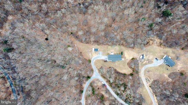 886 PALE MAGNOLIA DR, Gerrardstown, WV 25420