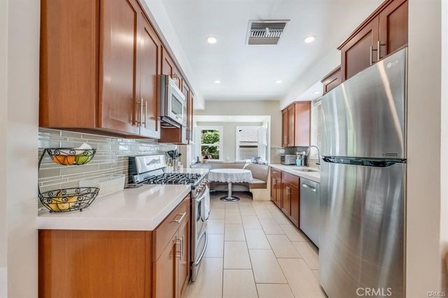 5646 Vesper Avenue, Sherman Oaks, CA 91411