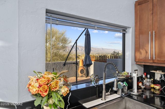 2081 N Calle Del Suerte, Tucson, AZ 85745