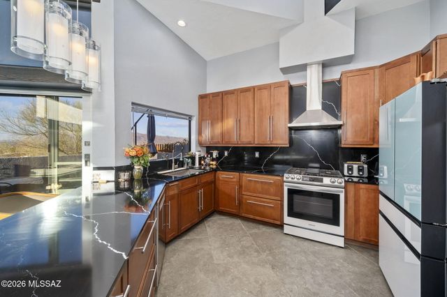 2081 N Calle Del Suerte, Tucson, AZ 85745