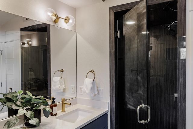 1205 McKinley Ave, Austin, TX 78702