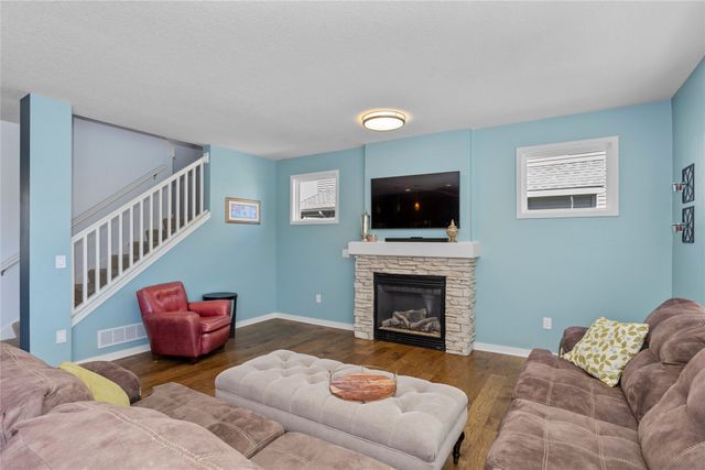 7876 Beechtree Lane, West Des Moines, IA 50266