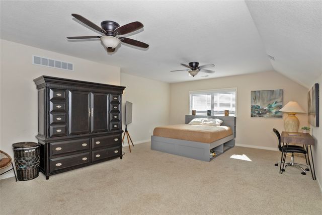 7876 Beechtree Lane, West Des Moines, IA 50266