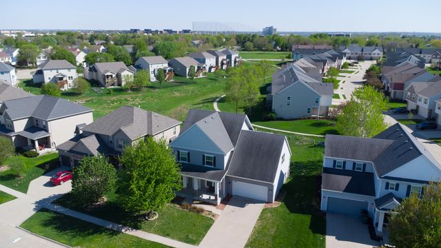 7876 Beechtree Lane, West Des Moines, IA 50266