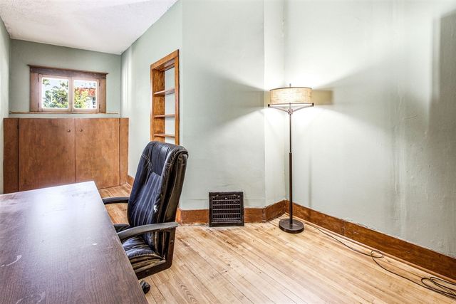 1013 State Street, Saint Joseph, MI 49085