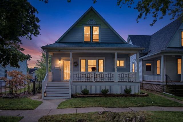1013 State Street, Saint Joseph, MI 49085
