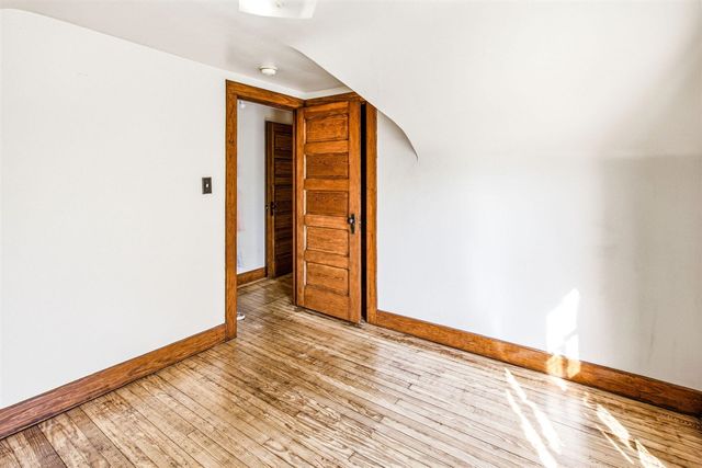 1013 State Street, Saint Joseph, MI 49085