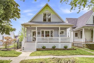 1013 State Street, Saint Joseph, MI 49085