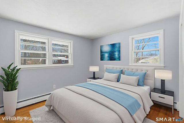 10 Fairlawn Avenue, East Hampton, CT 06424