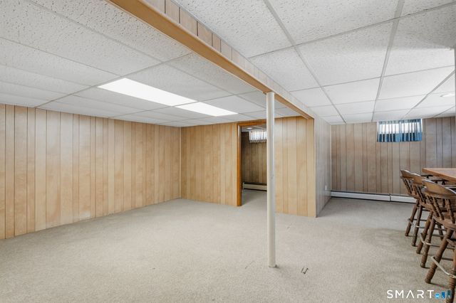 10 Fairlawn Avenue, East Hampton, CT 06424