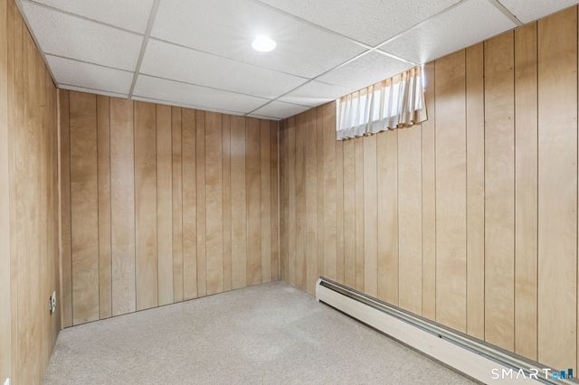 10 Fairlawn Avenue, East Hampton, CT 06424