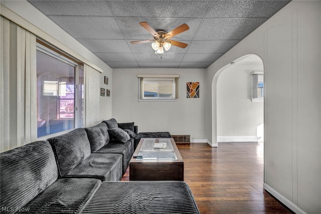 3425 W 88th Street, Cleveland, OH 44102