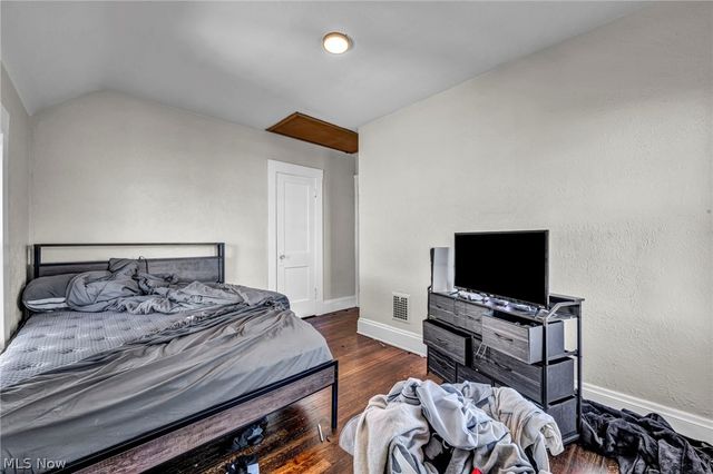 3425 W 88th Street, Cleveland, OH 44102