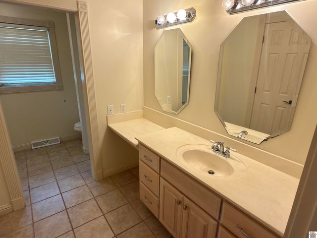 10008 State Route 564, Farmington, KY 42040