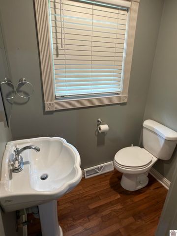 10008 State Route 564, Farmington, KY 42040