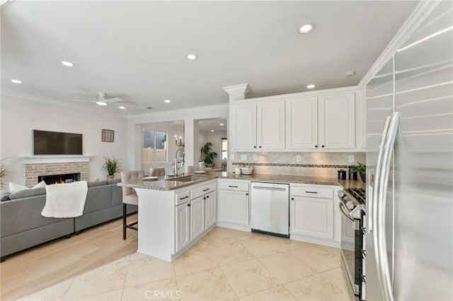 27 Feldspar Way, Rancho Santa Margarita, CA 92688