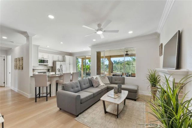 27 Feldspar Way, Rancho Santa Margarita, CA 92688