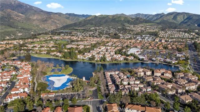 27 Feldspar Way, Rancho Santa Margarita, CA 92688